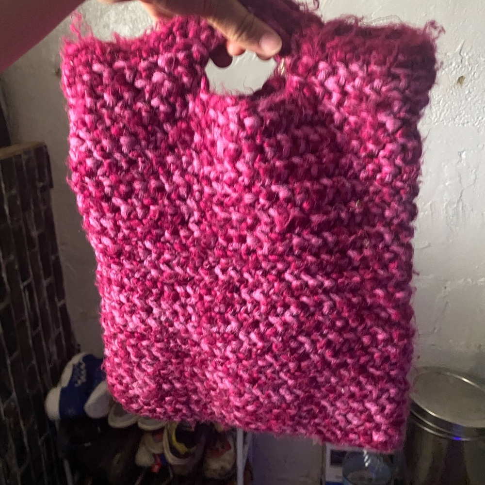 Pink gap knitted purse